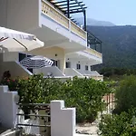 λευκόραμα