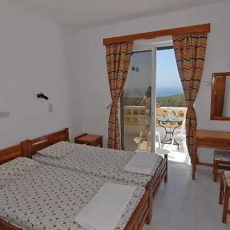 Lefkorama Guest house