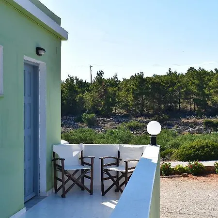 Lefkorama Guest house