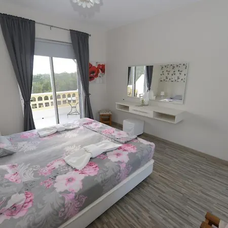 Lefkorama Affittacamere 4*