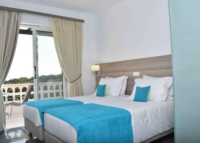 Lefkorama Pensiune 4*