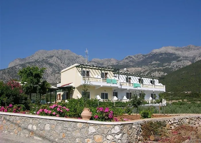 Pensiune Lefkorama 4*